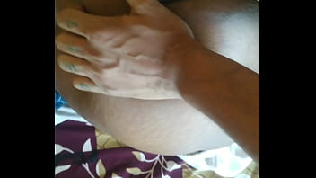 Menggoyang Pantat Montok Ibu Mertua Desi Yang Menggairahkan