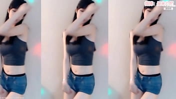 Cô Nàng Trung Quốc Uốn éo Quay Lại Thách Thức Các Anh
