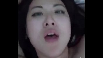 Gadis Indonesia Merintih Nikmat Hingga Mulutnya Terbuka Lebar