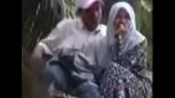 Goyangan Tangan Menggoda Dari Gadis Berhijab Malaysia