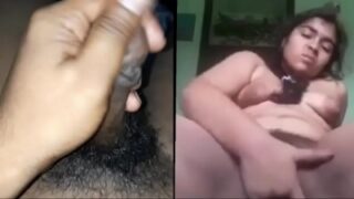 Gadis India Seksi Dengan Payudara Montok Sedang Bercinta Sendiri