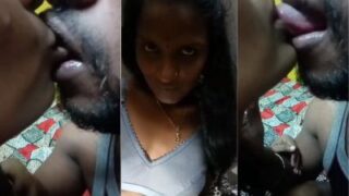 Kekasih Gelap Menjilati Lidah Pasangan Terlarang Dalam Adegan Panas Berbahasa Telugu