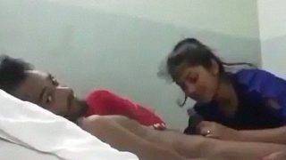 Pacar India Mengisap Kontol Dengan Gaya Mesum