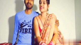 Pria Baru Menikah Ngentot Istrinya Seksi Dalam Video Mesum India