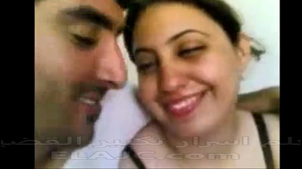 Gadis Arab Seksi Menggoda Di Kamar Tidurnya