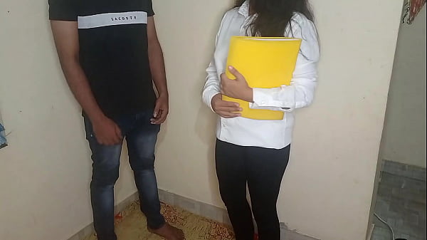 बॉस की सेक्रेटरी ने ऑफिस के बाथरूम में सैलरी बढ़वाने के लिए गंदी चुदाई की!
