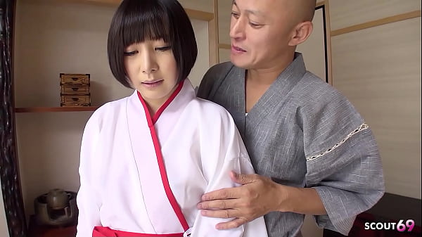 Guru Jepang Ganas Hajar Pantat Murid Perawan Sampai Tumpah Isi Di Dalam