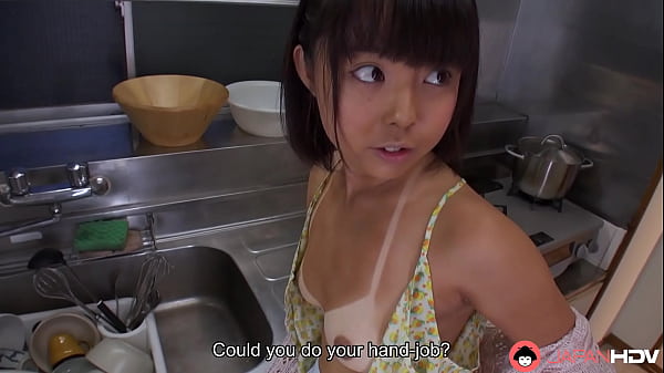 Tante Rumah Tangga Jepang Berkulit Sawo Matang, Tomoyo Isumi, Melayani Nafsu Oral Tanpa Sensor.