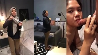Gadis Berjilbab Cantik Dipaksa Pacar Telanjang Bulat