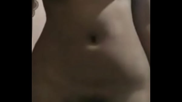 Gadis Desi Memamerkan Payudara Dan Memeknya