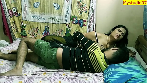 Desi Bhabhi Rand Kesukaan Semua, Panas Ngeseks Dengan Penganggur Devor! Adegan Beneran Pakai Audio Hindi Jernih