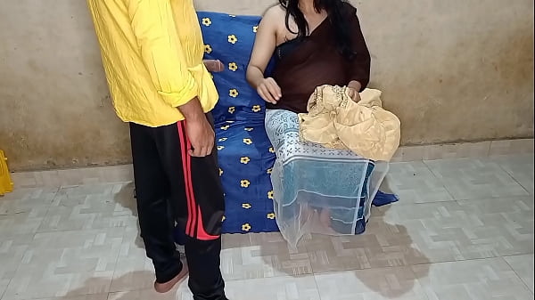 ससुराल में दामाद ने सास को पहली बार जोरदार चोदा, गर्म हिंदी आवाज में अश्लील कहानी