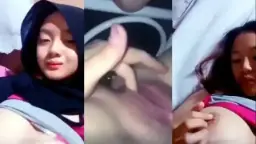 Tiktok Cewek Berjilbab Cantik Lagi Main Jari