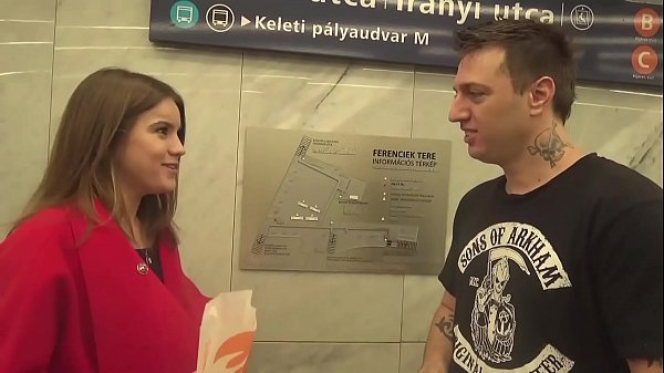 Gadis Rusia Dibuahi Sperma Asing Di Selangkangan Suburnya!