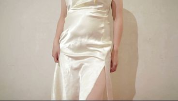 Gadis Indonesia, Wow! Mulus Banget, Basahnya Bikin Gila