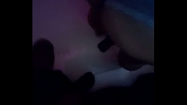 Mamá Soltera De 31, Mareada Y Su Amiga Borracha Al Límite