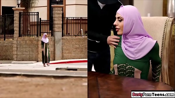 Gadis Arab Menggoda Dengan Mulut Dan Ranjang