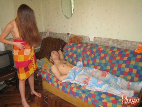 18 Videoz – Ngentot Vendi Di Memek, Minta Maaf Sambil Ngewe