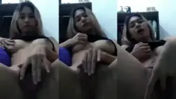 Gadis Muda Cantik Mengocok Memek Basah Sampai Klimaks