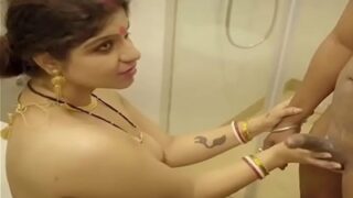 Video Panas India, Adegan Mesra Bhabhi Dan Devar Di Kamar Mandi
