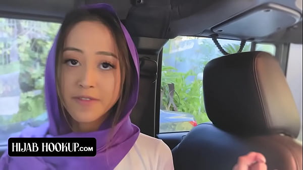 Alexia Anders, Gadis Muslim Yang Diam-diam Memboyong Pacar Untuk Kenikmatan Terlarang Dan Ketahuan Ayah