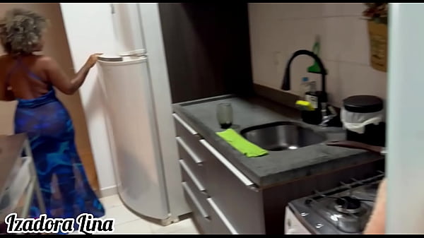 Sobrinho Safado Me Comeu Na Cozinha Com A Casa Vazia, Gozou Tudo Dentro Da Minha Boceta