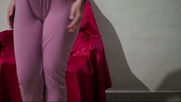 Cewek Chindo Pakai Tanktop Satin, Genit Buka-bukaan Di Depan Kamera Bokep Indo Hot