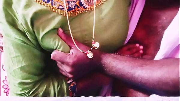 Istri Desi Nakal, Bercinta Liar Dengan Bisikan Mesum Kotor Dalam Bahasa Telugu.