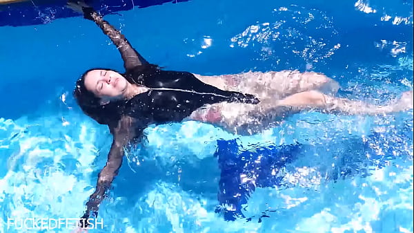 Body Jessica Bunny Basah Kuyup Kena Air, Siap Digoyang Gaya Bebas