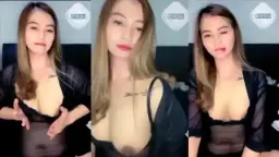 Host Cantik Pirang Pamerin Uting Nenen Bikin Ngaceng.