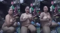 Mandi Basah, Kirim Video Mesra Ke Doi Biar Makin Panas.