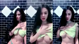 Mending Gigitin Dulu Pentil Toket Gede Miss Amore Yang Montok Banget.