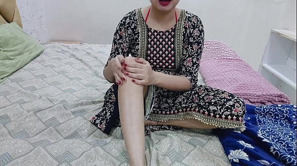 Saat Malam, Kakak Tiriku Sendirian Di Kamar, Aku Pun Masuk Dan Mulai Meraba-raba Tubuh Serta Memijat Bagian Intimku Di Depannya.
