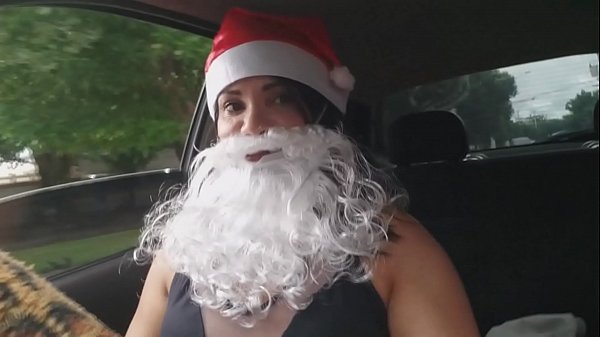 Bianca Mau Ngasih Hadiah Ke Santa, Malah Jatuh Di Kontol Natal Yang Tegang.
