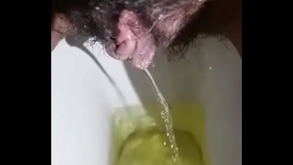 Ngentot Sambil Pipis, Cewek India Basah Kuyup
