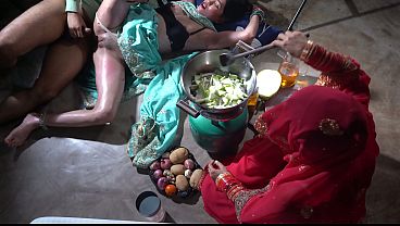 Ibu Tiri Dapur Xxx, Resep Rahasia Di Dapur India, Si Mamah Tiri Desi Yang Bikin Lidah Bergoyang.