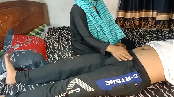 Aku Ngentot Temen Anak Tiri Yang Lebih Tua, Dia Juga Murid Sekolah Anak Tiriku.