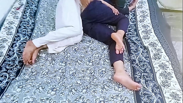 Desi Gadis Lugu Malu-malu Kebobolan Pertama Kali, Video Sex Desa Liar Bikin Greget