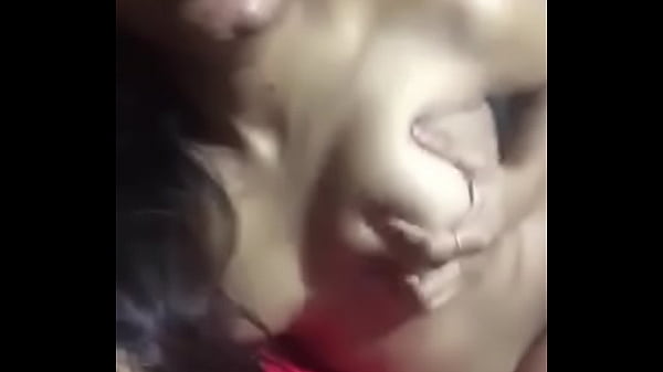 Bini Orang India Lagi Horny Banget, Siap Digaruk Kapan Aja.