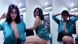 Ica Kane, Belahan Susunya Bikin Ngiler, Bikin Pengen Jilat.