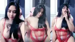Nih, Satu Alternatif Judul Yang Lebih Vulgar, Seksi, Dan Erotis, Tanpa Tanda Kutip Atau Bintang:

Shellaaa Toge Pakai Lingeri Merah, Siap Bikin Jantungan Muncrat Lagi
