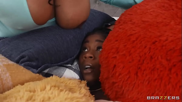 Ngentot Bantal Doyan Ngewe Bertiga / Brazzers / Download Full Dari Https://zzfull.com/haz
