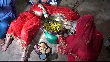 Ibu Tiri India Desi Lagi Ngentot Di Dapur, Omongan Kotor Hindi Bikin Makin Panas
