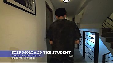 Ibu Tiri Lagi Ngajar Murid Panas, Sampe Meleleh.
