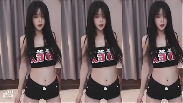 Cô Gái Trung Quốc Khoe Thân Hình Bốc Lửa, Nhảy Múa Gợi Cảm.
