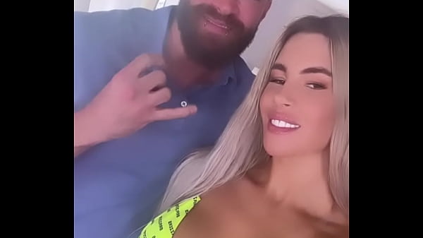 Hari Ini Syuting Bareng Xcorvus777 Di Lokasi Brazzers, Siap-siap Basah Kuyup!