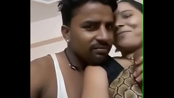 Desi Aunty Dipencet, Montoknya Minta Ampun.