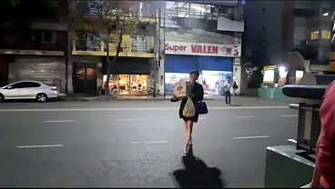 Selagi Pandemi Mengamuk Dan Gara-gara Rock And Roll, Di Tengah Karantina Ketat, Nyokap Temen Gua Pergi Ke Supermarket Dan Dapat Dua Jenis Siapa Aja Yang Mau Digila-gilain.