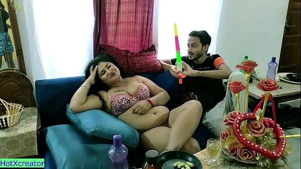 Ulang Tahun Bhabhi Hot India, Nge-seks Sama Pacar Muda!