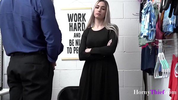 Gadis Nakal Berhijab Ngentot Polisi Biar Bebas Dari Penjara – Delilah Day | Hornythief